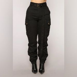 Fashionnova cargo pants with belt